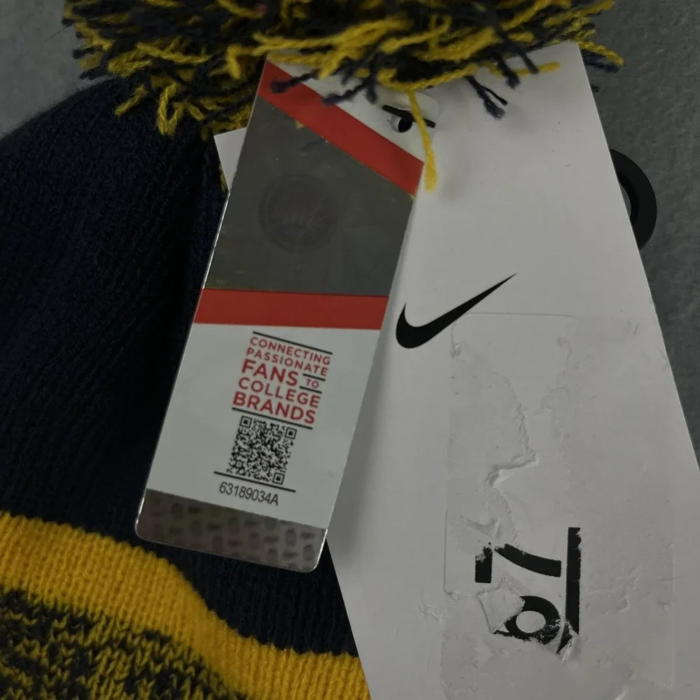 California Golden Bears Winter Hat Beanie Knit Pom NCAA Football Nike NEW
